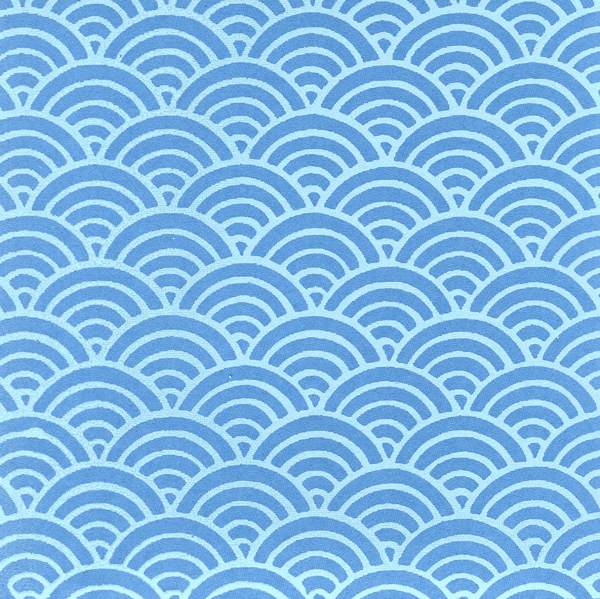 Papier japonais Seigaiha – Grandes vagues bleu ciel sur fond bleu –